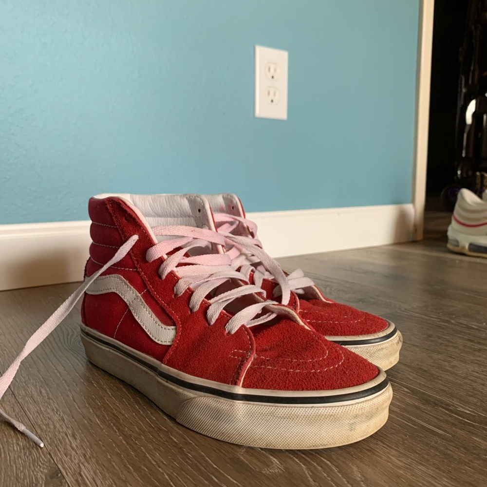 Women’s high ankle red vans